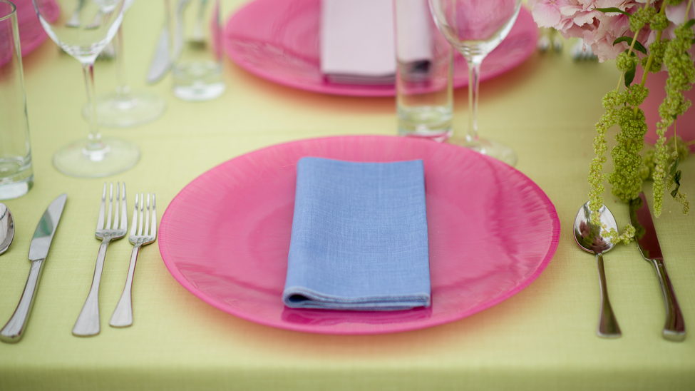 Pistachio Gelato tablecloth with Pink Almond & Violet Cream Gelato napkins